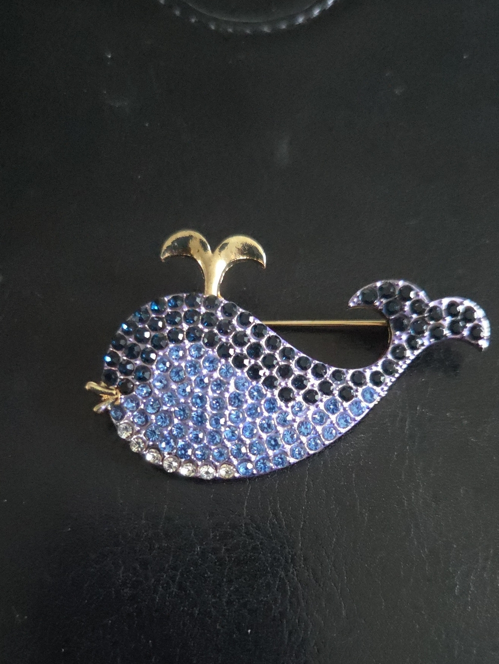 Gold-Tone Blue Crystal Whale Brooch - Women's Jewelry, Nwot